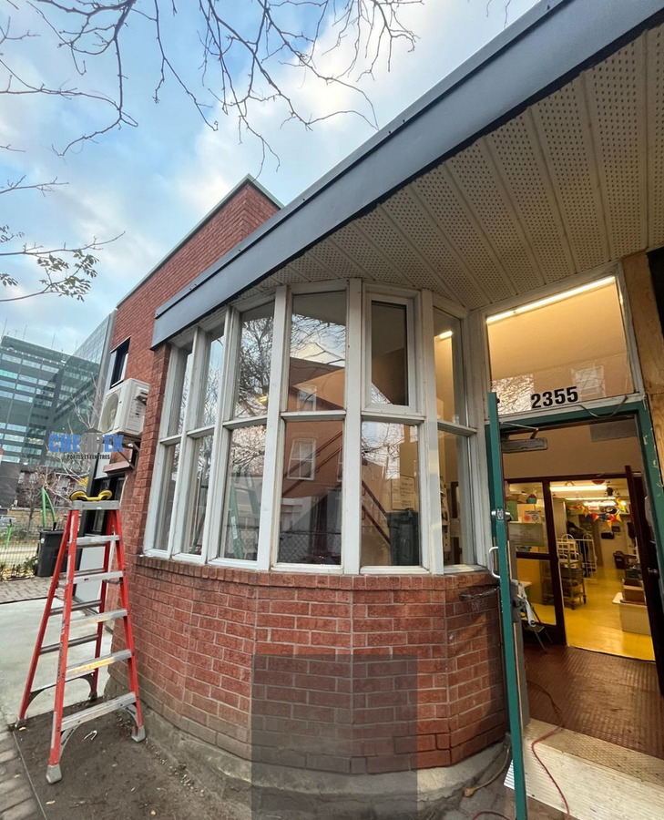 Daycare commercial entrance before renovation