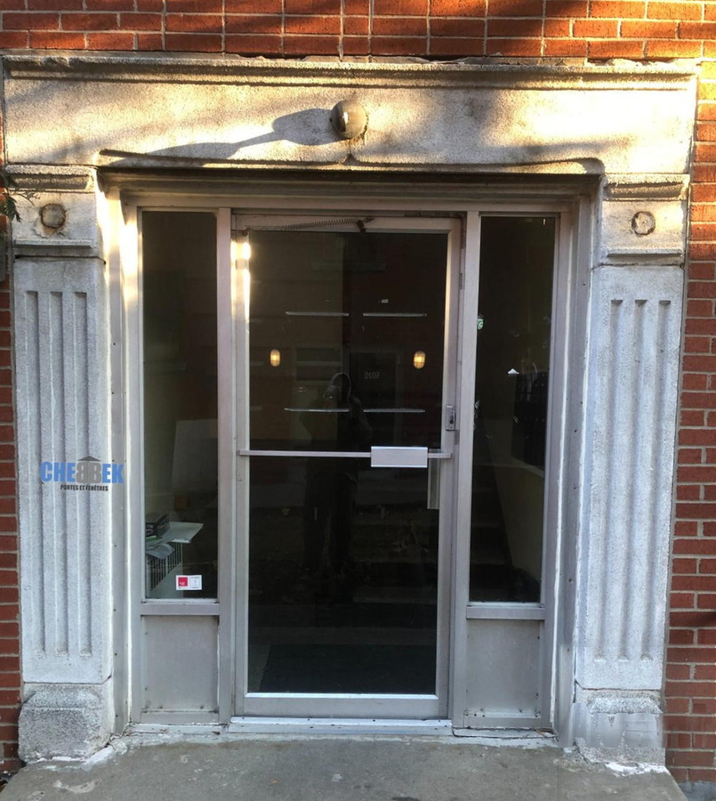 Commercial building entrance before renovation